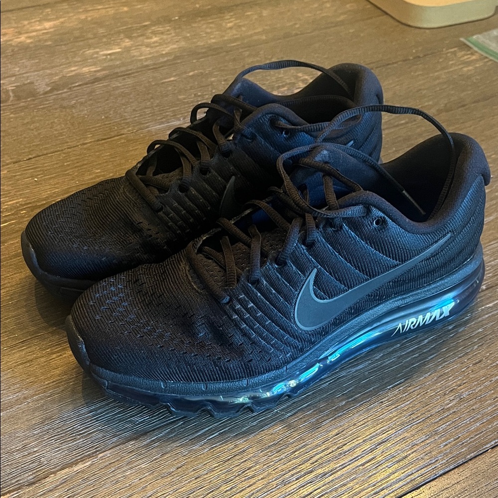 Nike Air Max 2017 Black 8.5 M 10.5 W